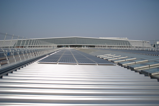 太陽光発電 中部国際空港 セントレア 愛知県常滑市 写真 De エコ Ssブログ